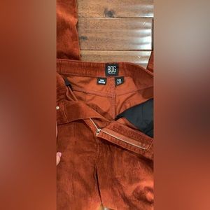 BDG high Rise corduroy mom pant